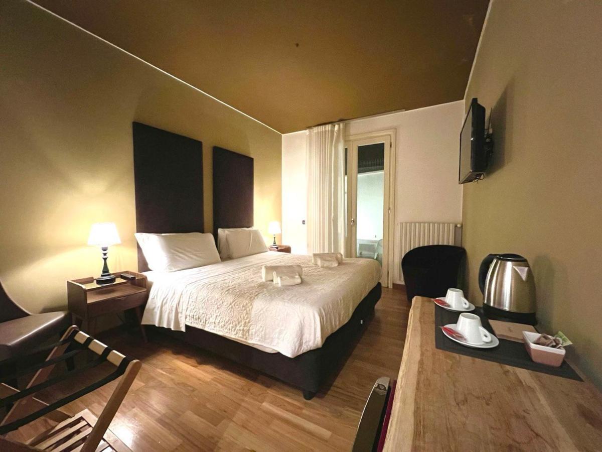 Dimora Dei Salentini Bed & Breakfast Lecce Room photo